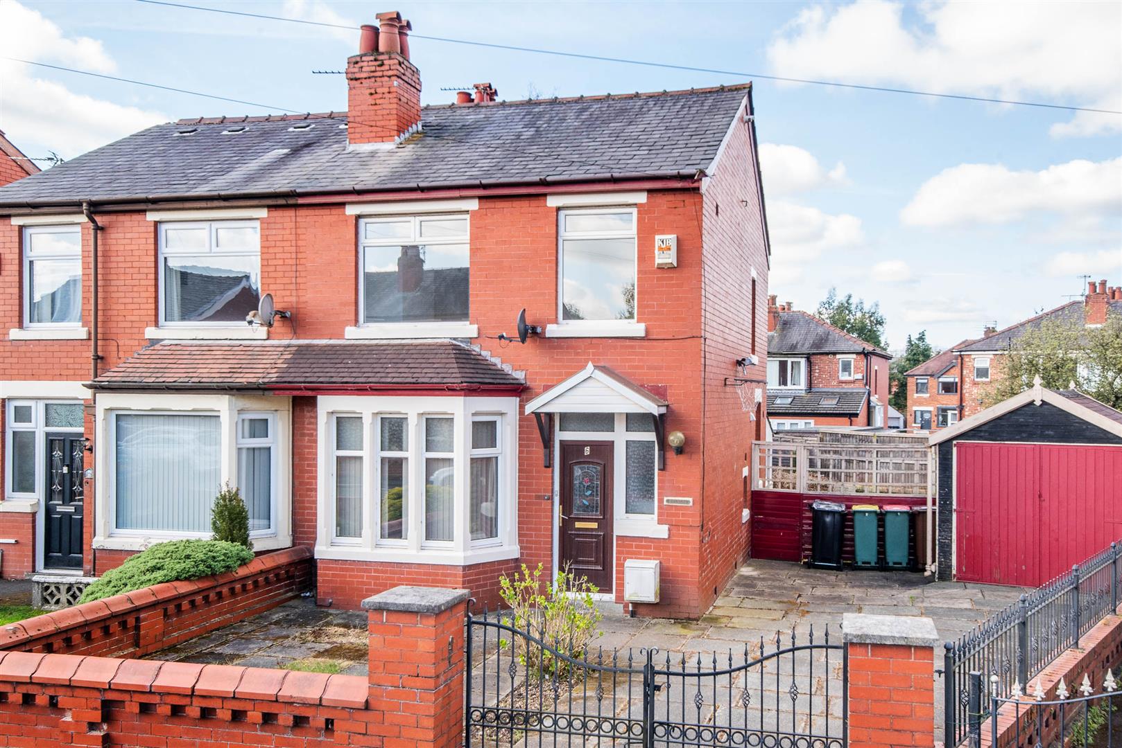 3 bed property in Cairnsmore Avenue, Preston